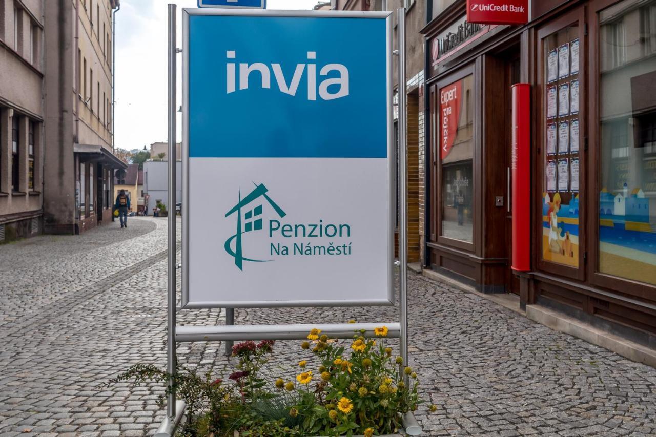 Penzion Na Namesti Dvůr Králové nad Labem Buitenkant foto
